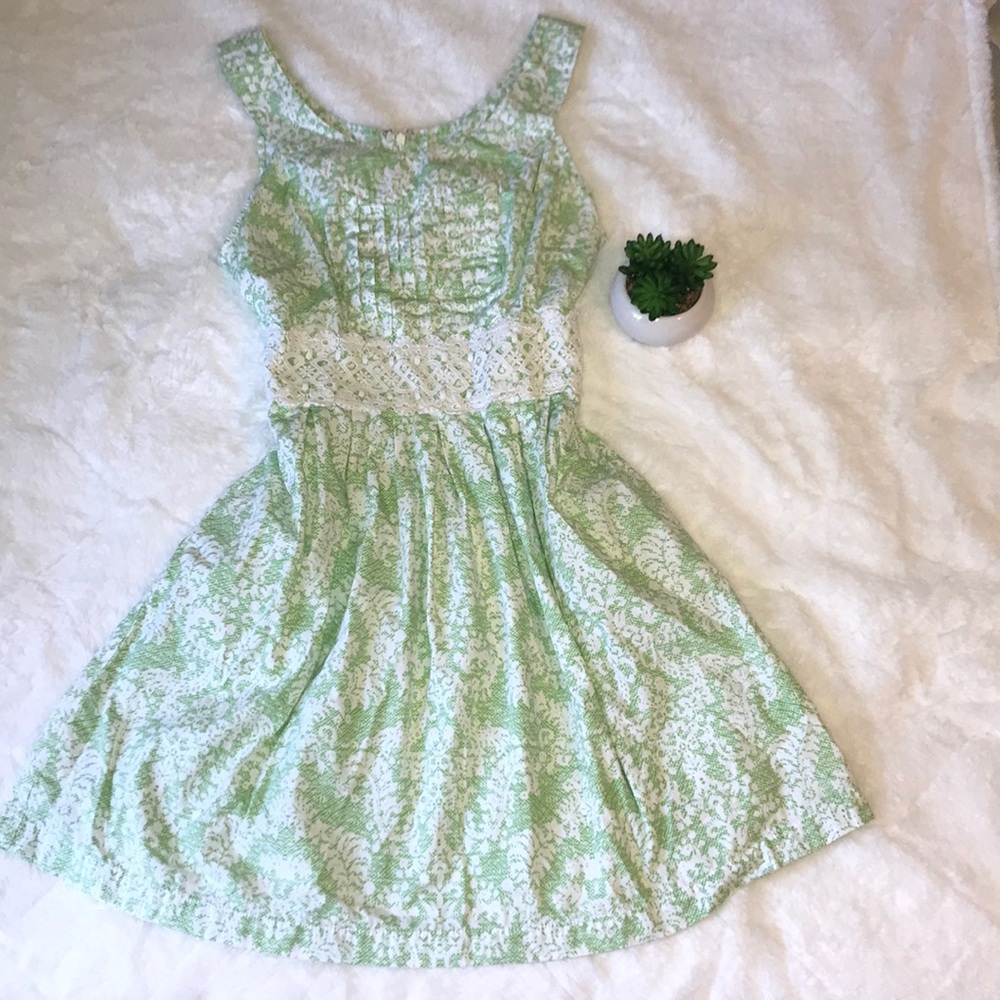 Red Camel green and white dress